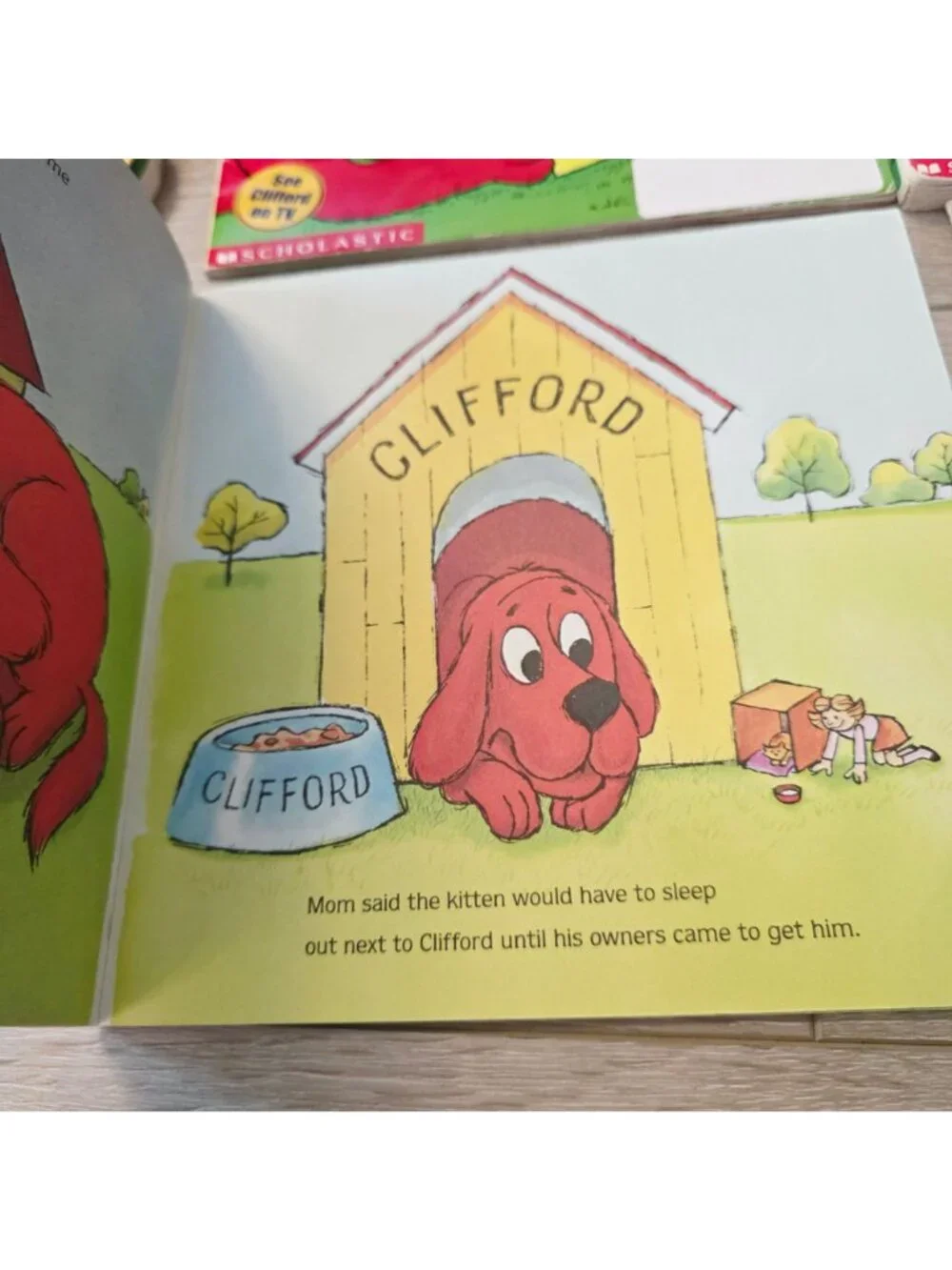 Mix Clifford the Big Red Dog Plush 5 Books Lot Firehouse Opposites Kitchen House